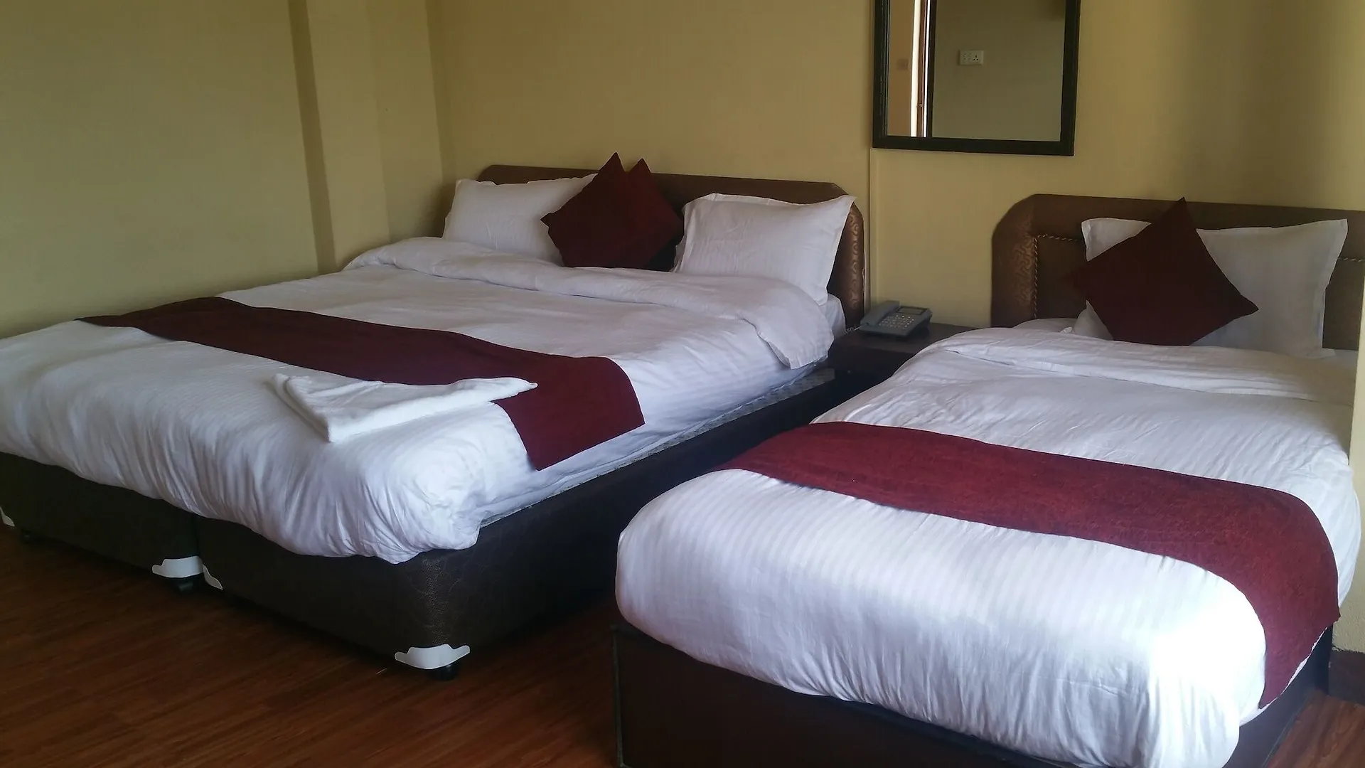 Hotel Holy Temple Tree & Chautari Cafe Katmandu
